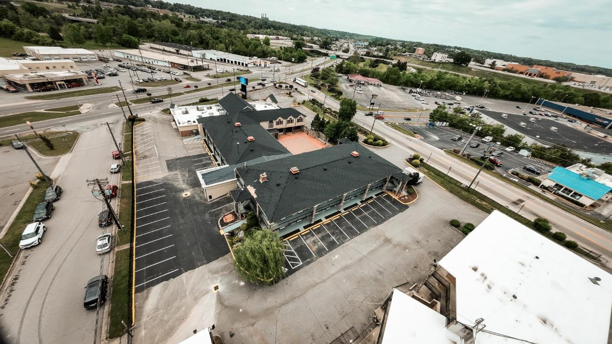 Riverside Inn & Suites By Oyo Danville Ceaser Casino Zewnętrze zdjęcie