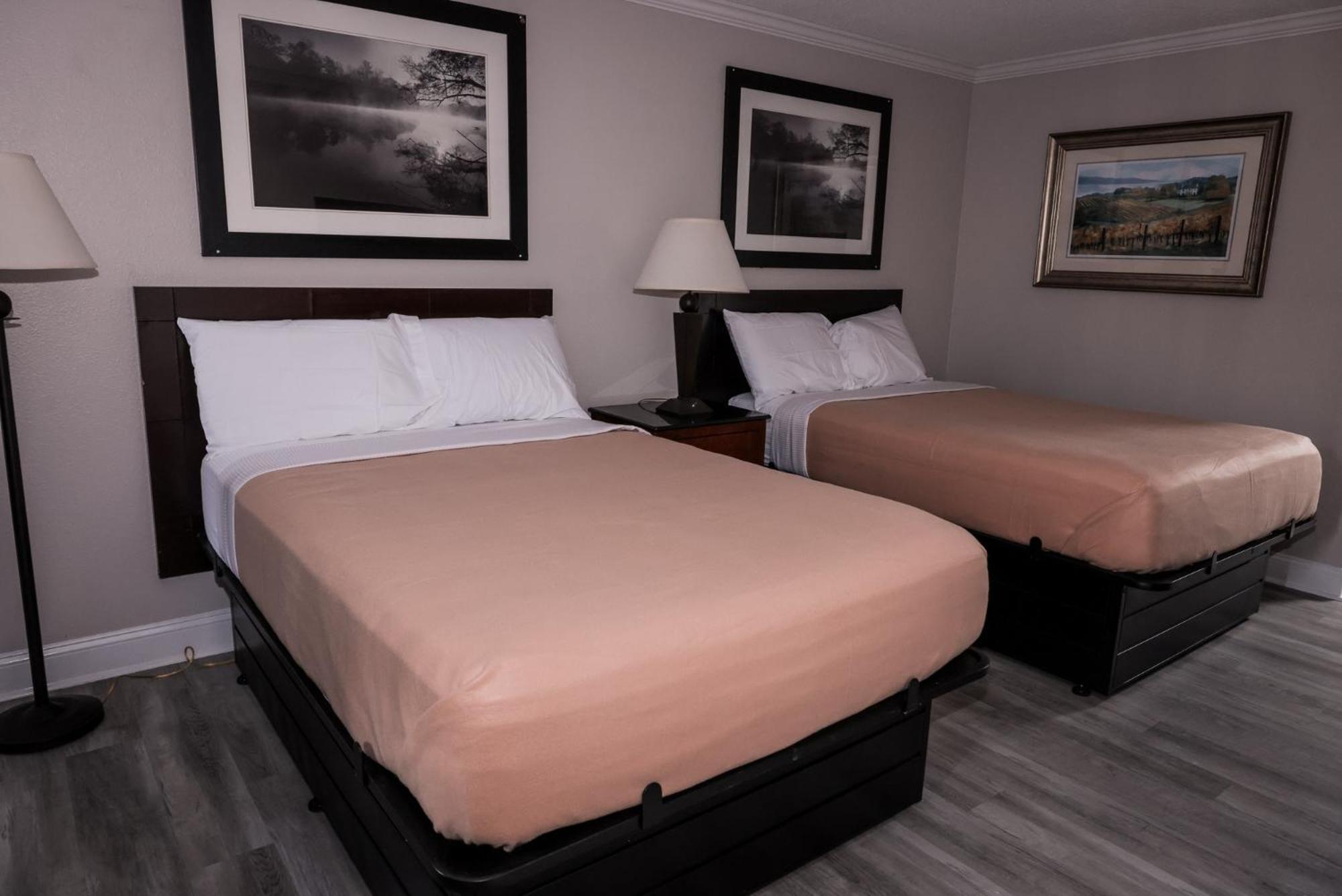 Riverside Inn & Suites By Oyo Danville Ceaser Casino Zewnętrze zdjęcie