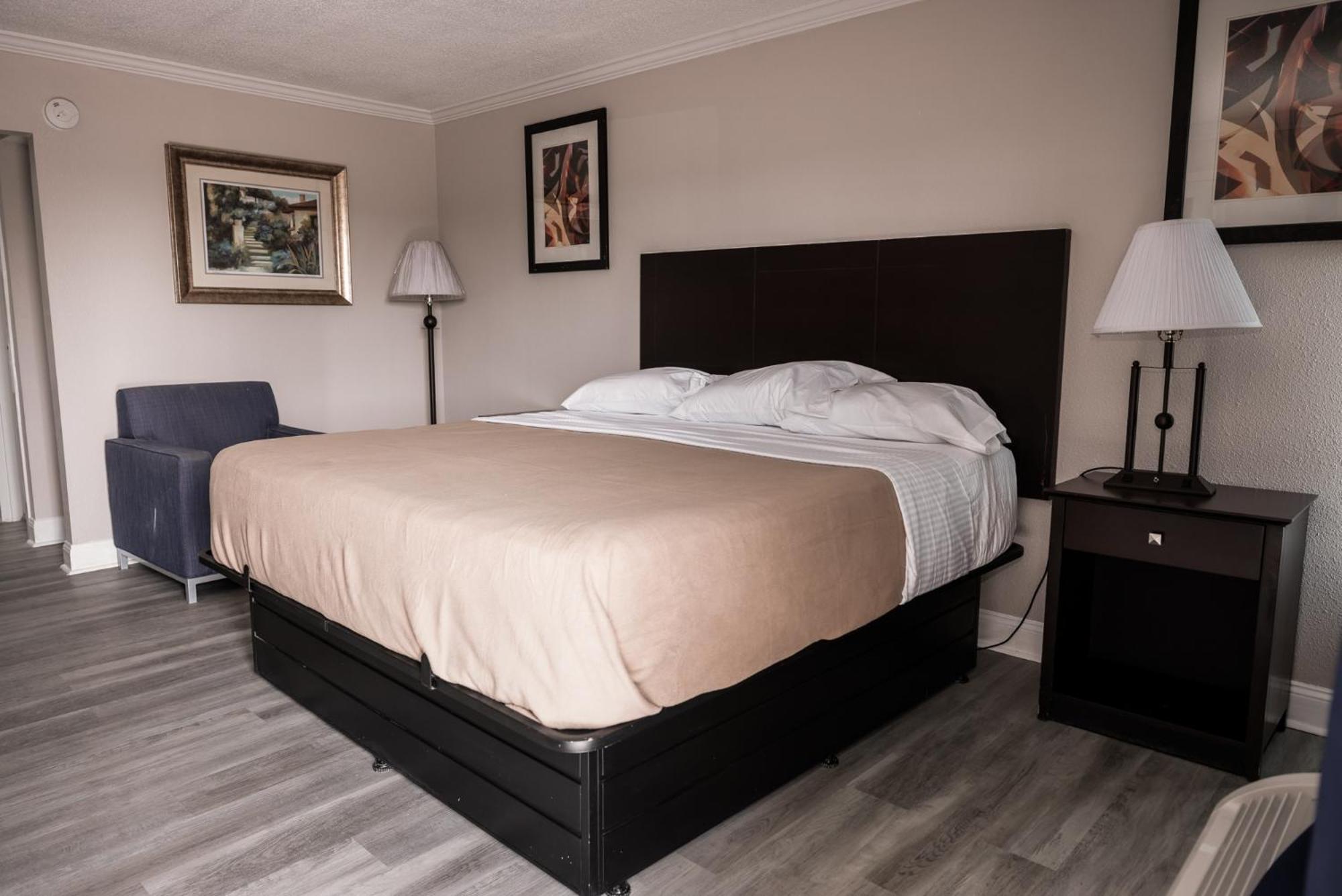 Riverside Inn & Suites By Oyo Danville Ceaser Casino Zewnętrze zdjęcie