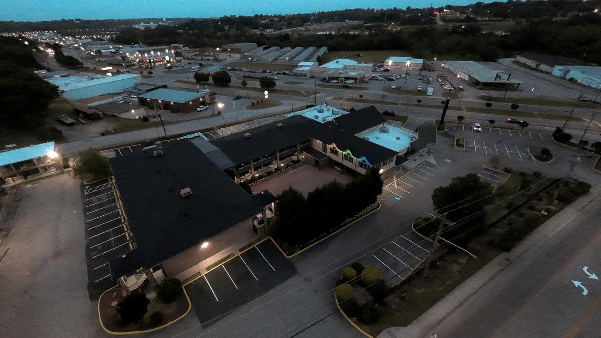 Riverside Inn & Suites By Oyo Danville Ceaser Casino Zewnętrze zdjęcie